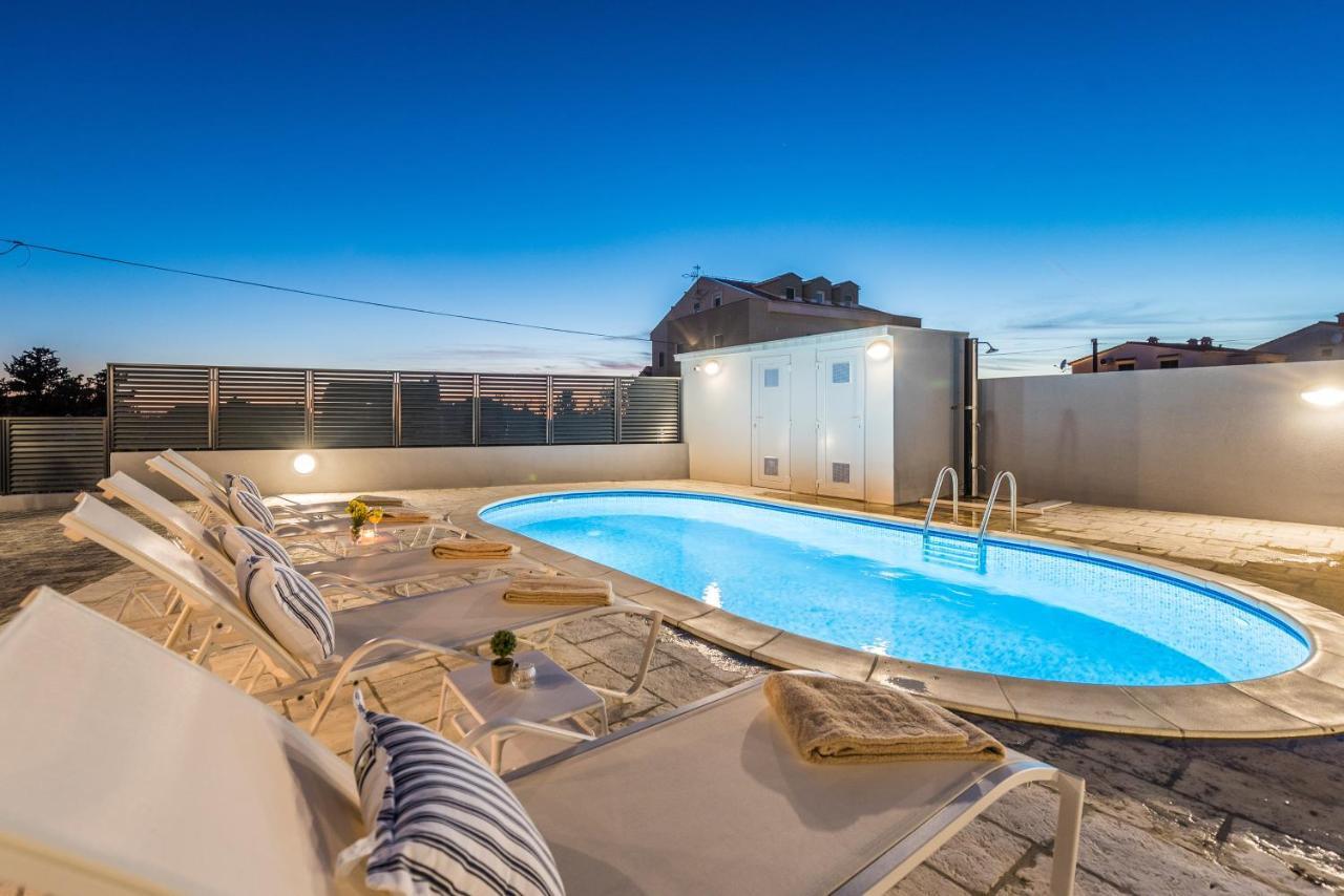 Villa Lena Luxury Apartments Novalja Exterior foto