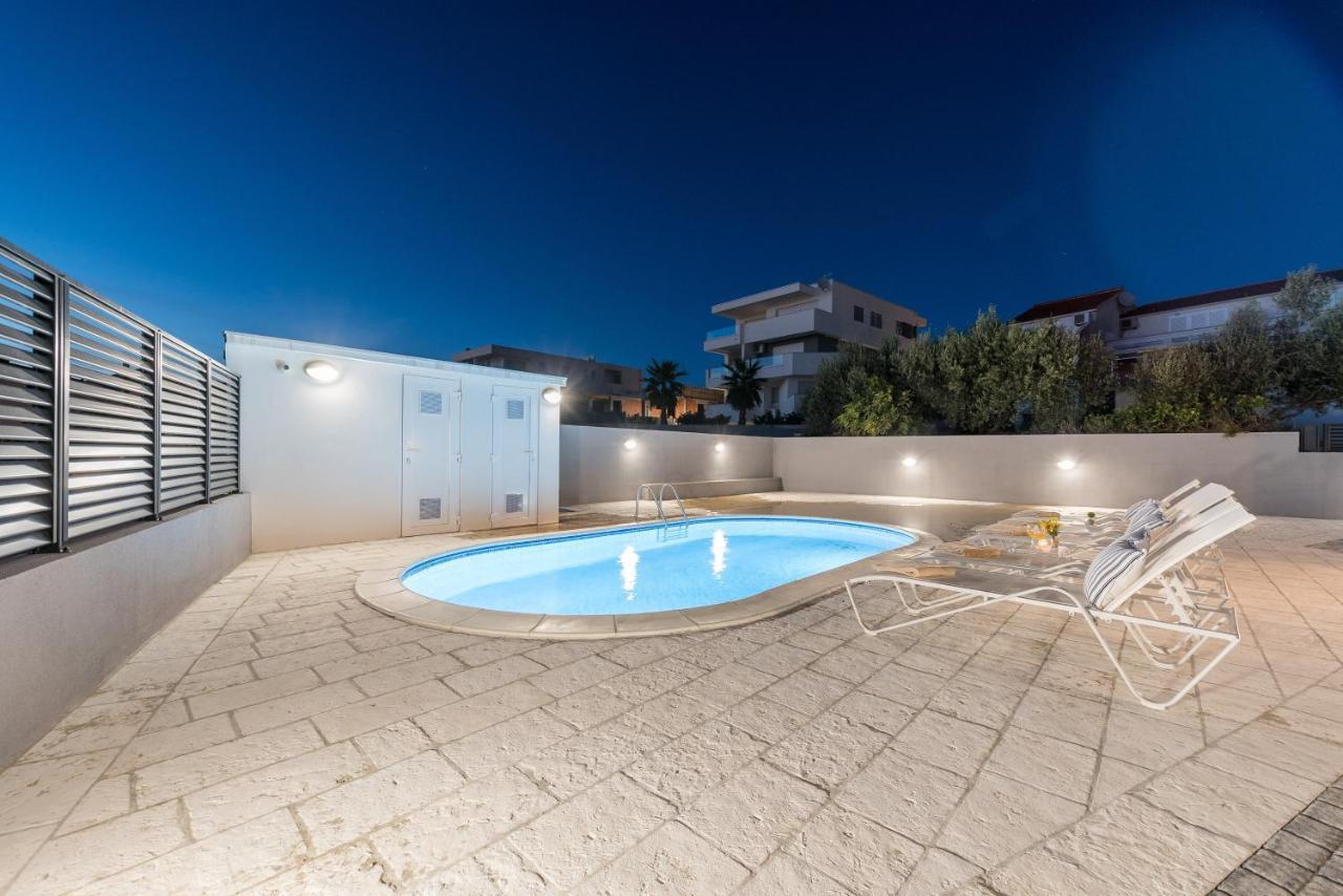 Villa Lena Luxury Apartments Novalja Exterior foto